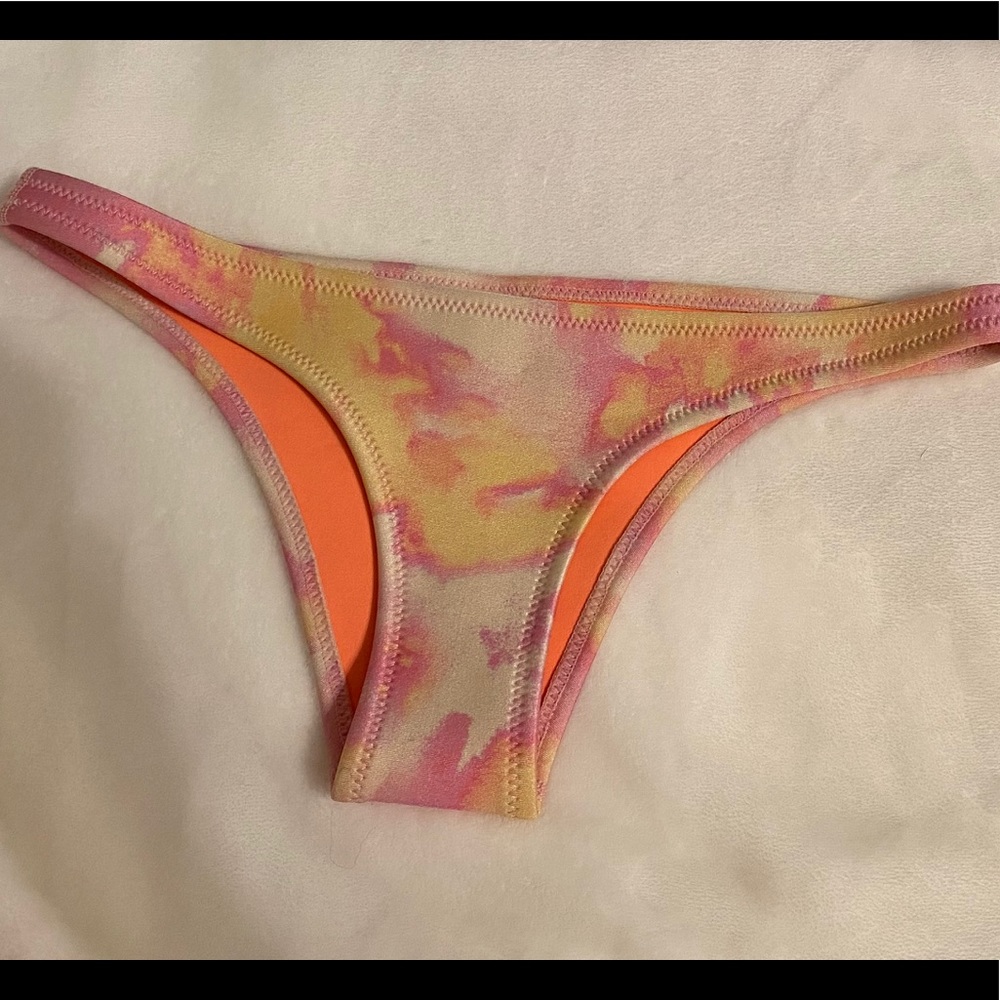 Tie Dye Triangl Bikini Bottoms
